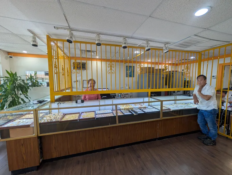 Inside the family-owned Kim Hoan Jewelry store in Phoenix